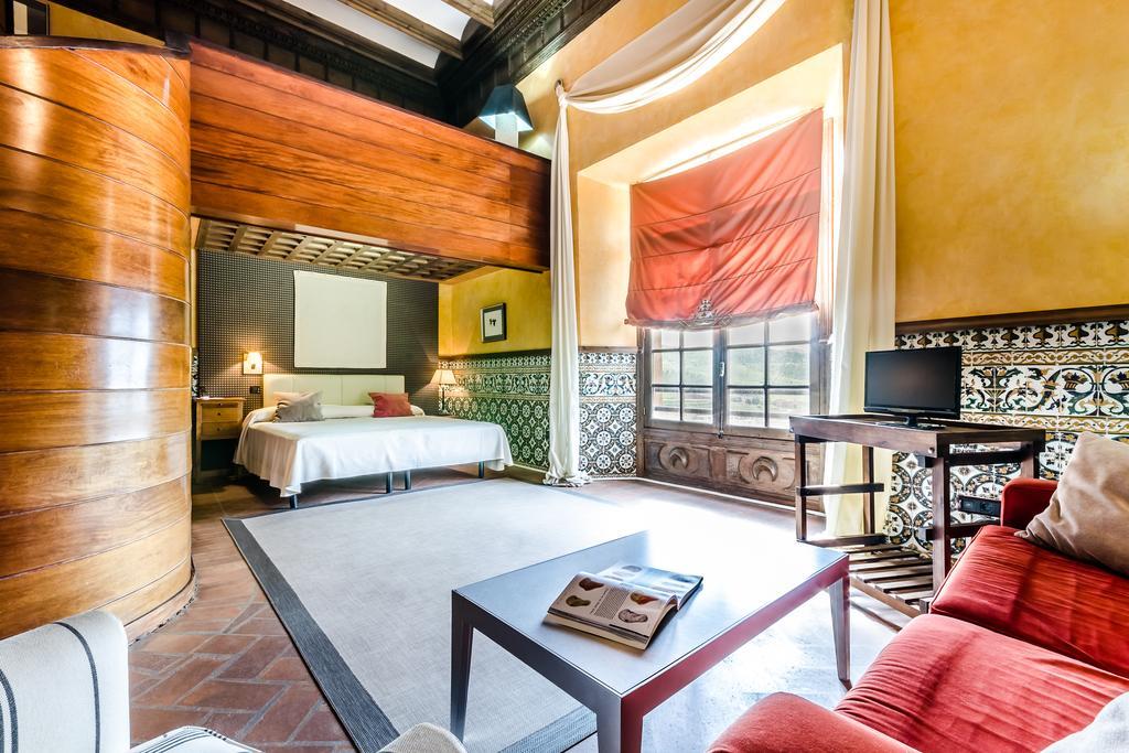 Hospederia Palacio Papa Luna Illueca Extérieur photo