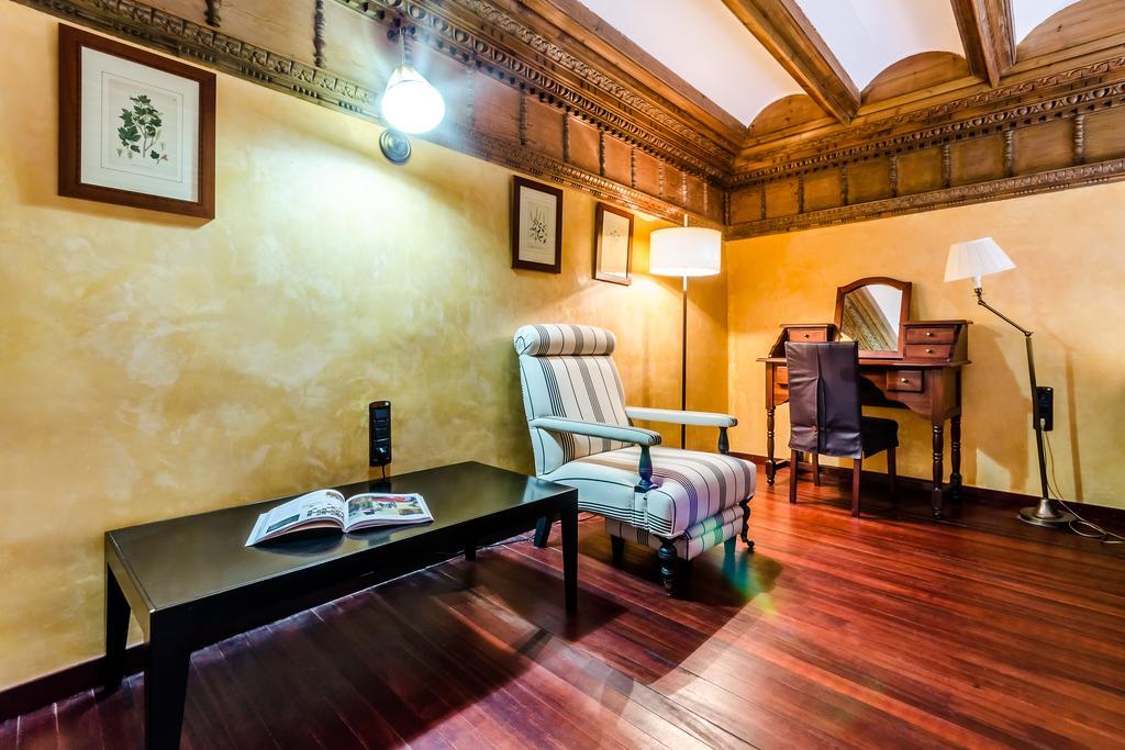 Hospederia Palacio Papa Luna Illueca Extérieur photo